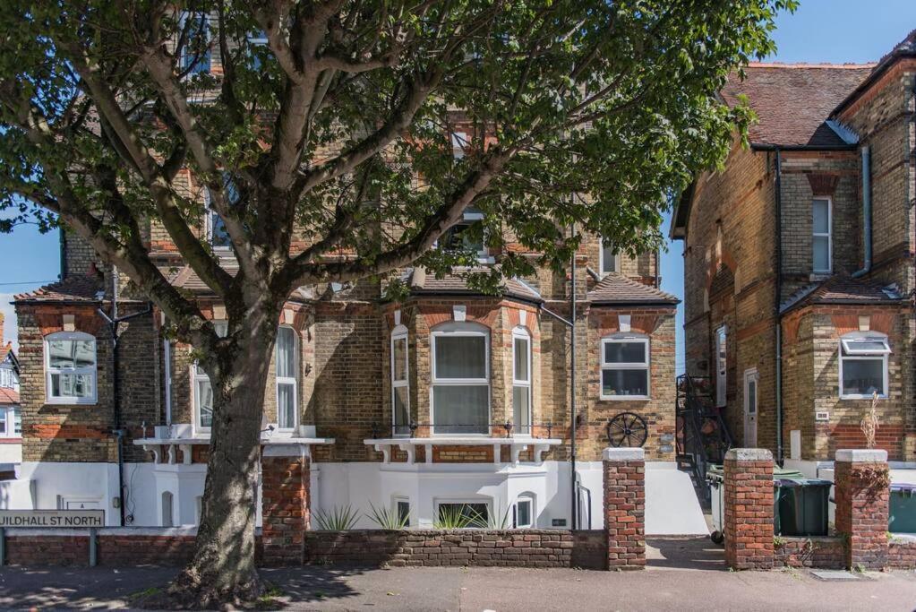 The Courtyard Apartment Folkestone Exterior photo